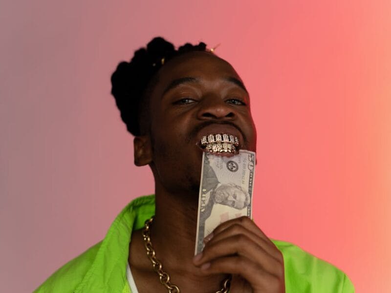 13 or : Entre musique et bijoux, un héritage unique