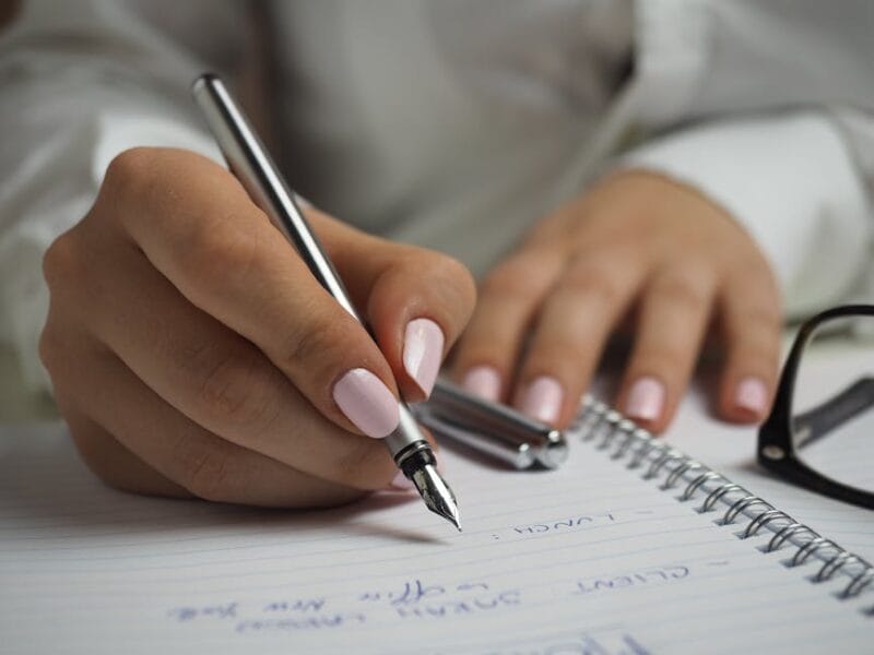 Grammaire : nuances de ‘informations à votre disposition’
